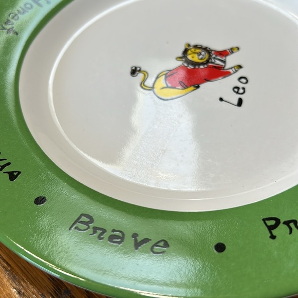Pottery Barn What’s Your Sign zodiac plate. Leo with lion in center. 8”. - Picture 7 of 11